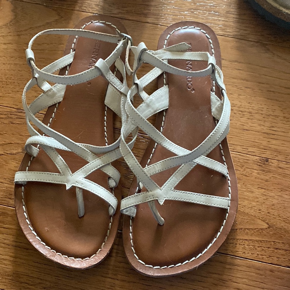 Bernardo leather sandals size 9